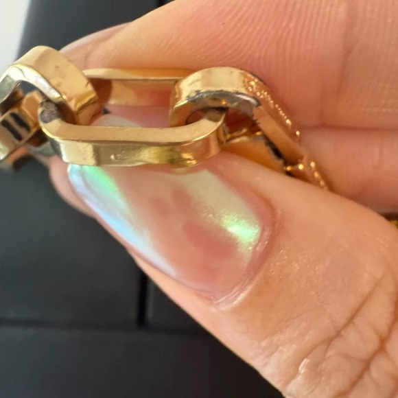 Nina Ricci Chain Necklace - Picture 5 of 7